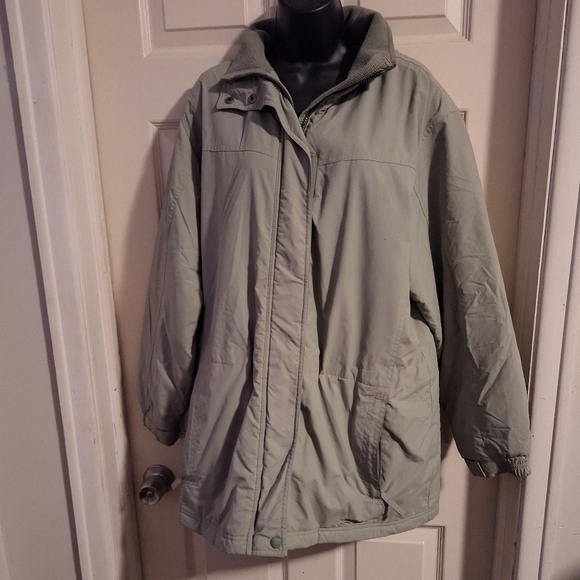 L.L.Bean women's large heavy coat - Picture 1 of 6